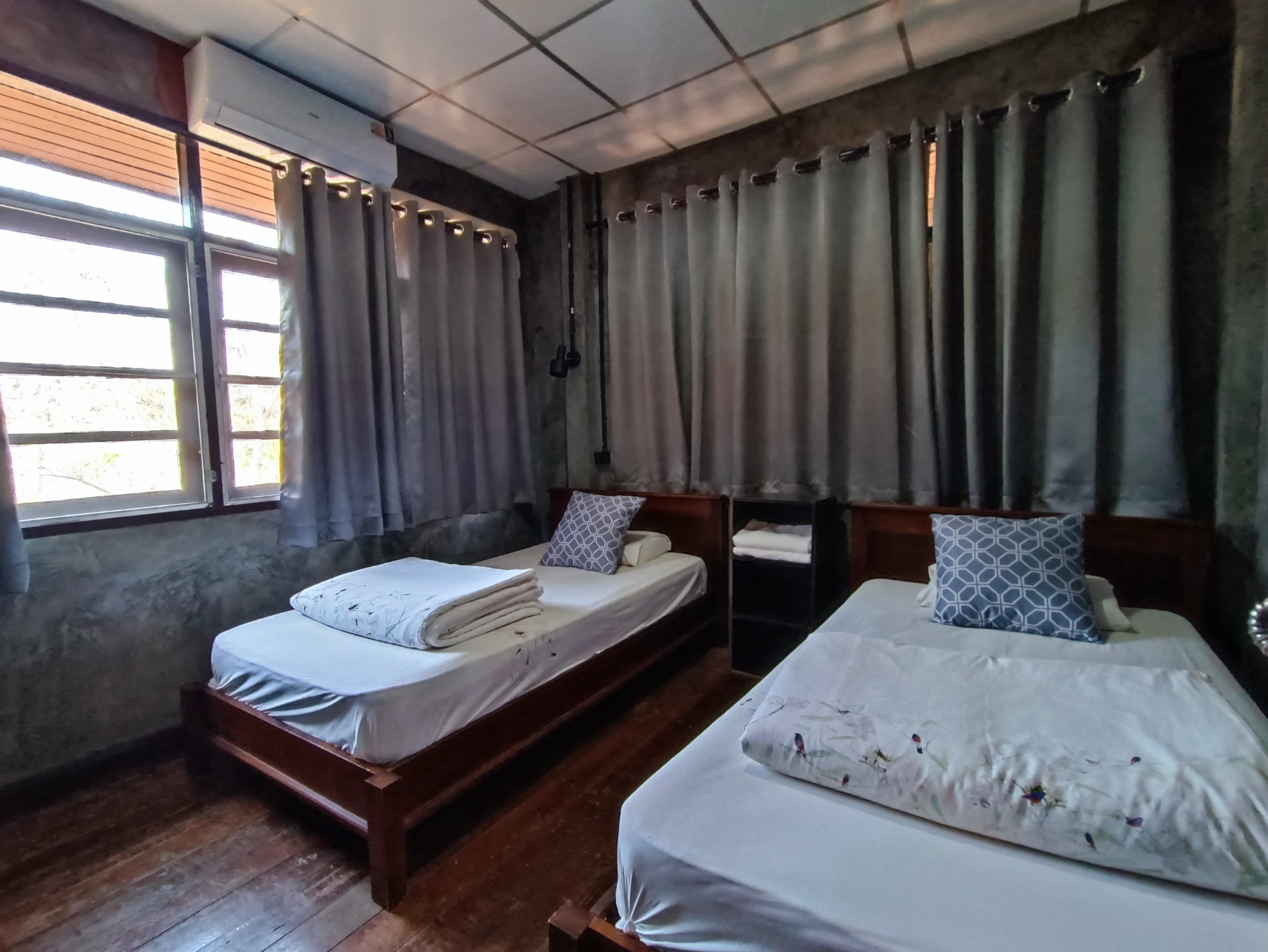 ภูผายล 101 (เรือนกระบก)