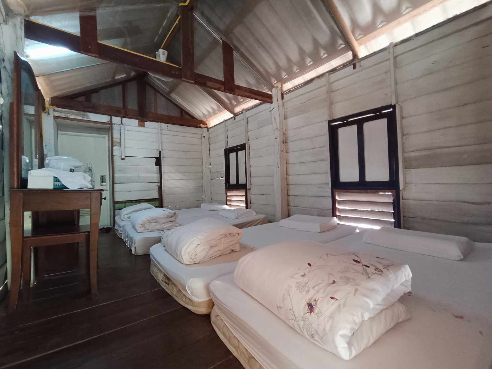ภูพาน 102