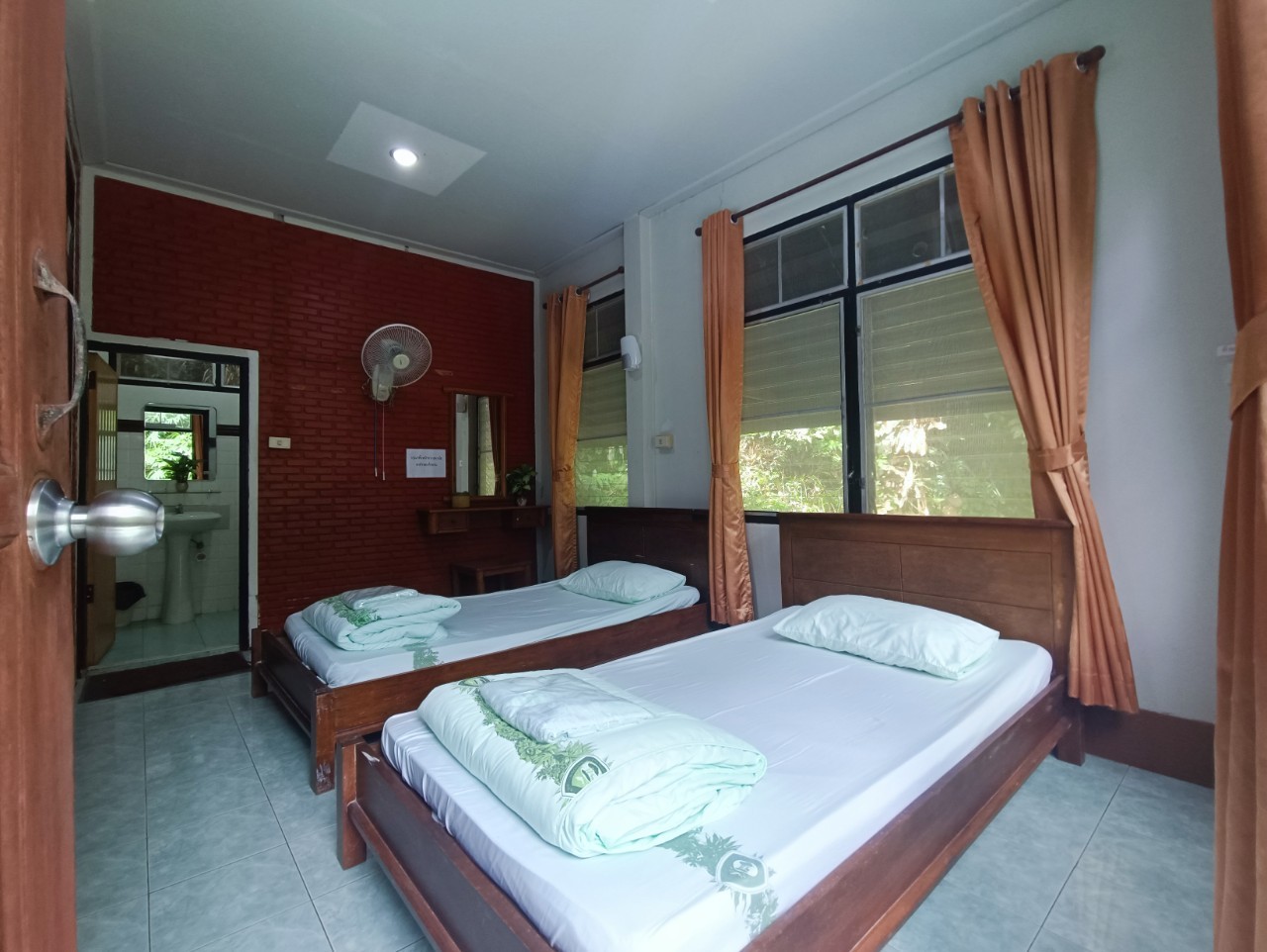 พลิ้ว 102 (แฝดพลิ้ว)