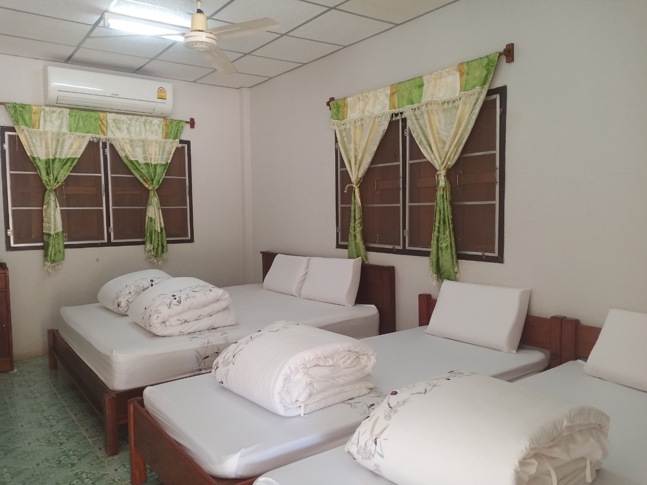 ภูพาน 106