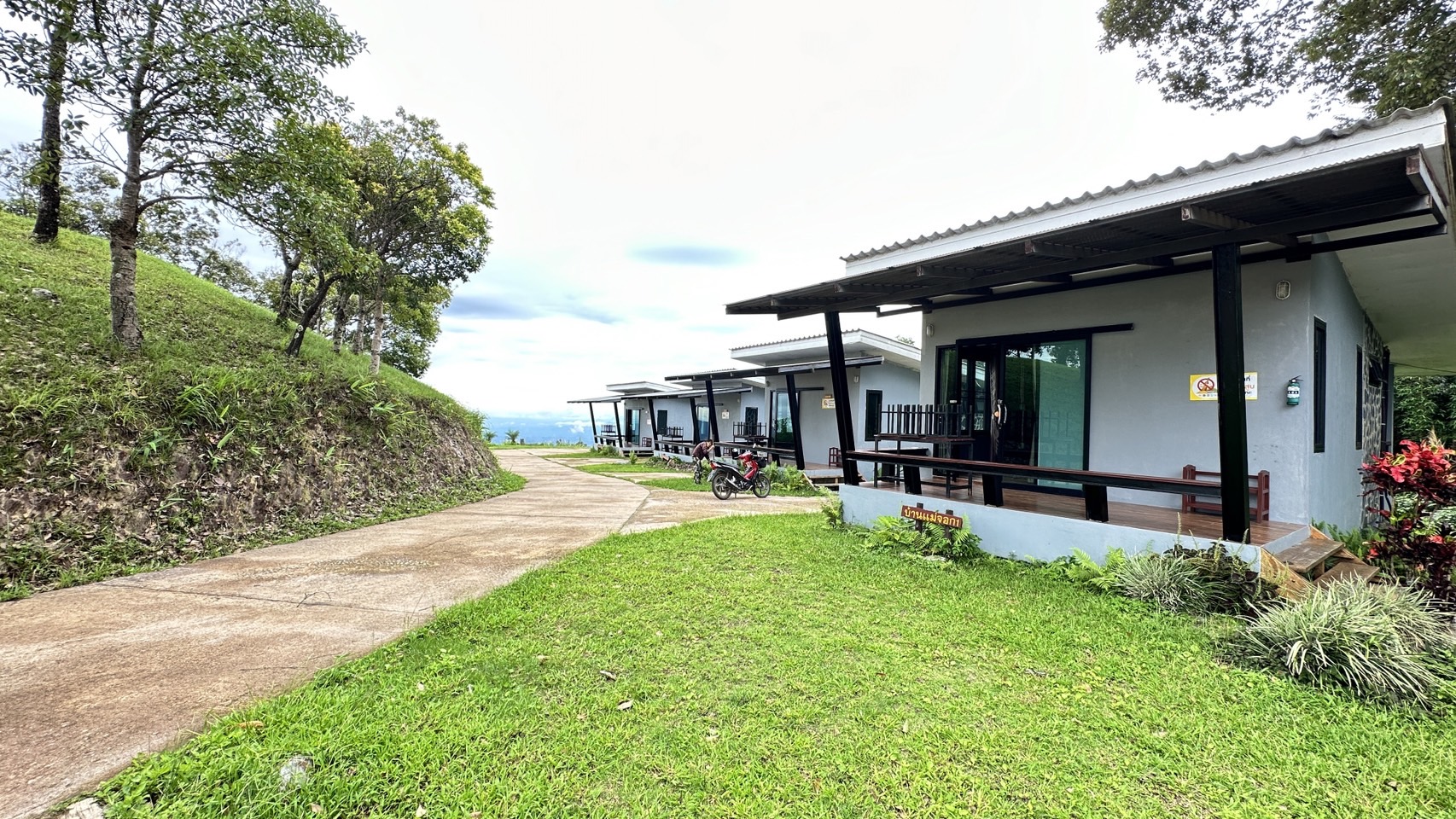 ขุนสถาน 202 (แม่จอก2)