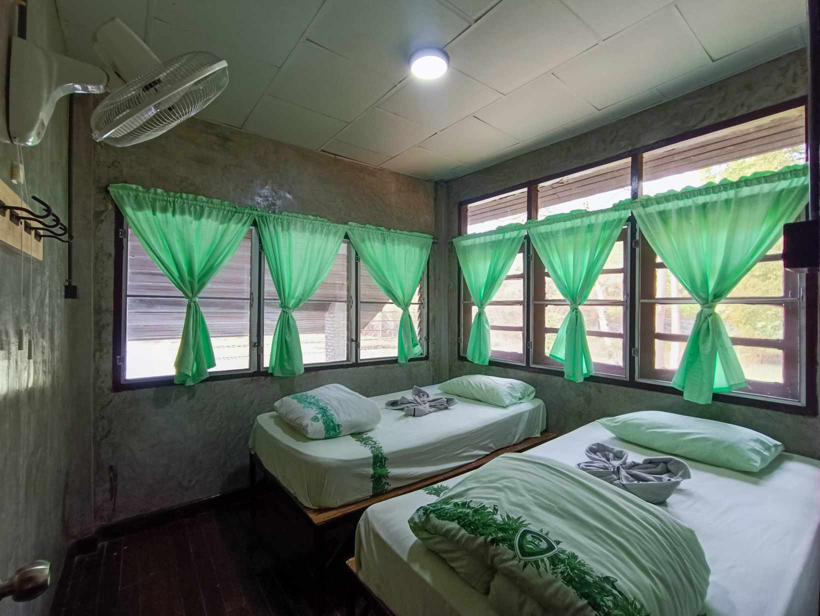 ภูสระ 102 (ภูผาหอม)