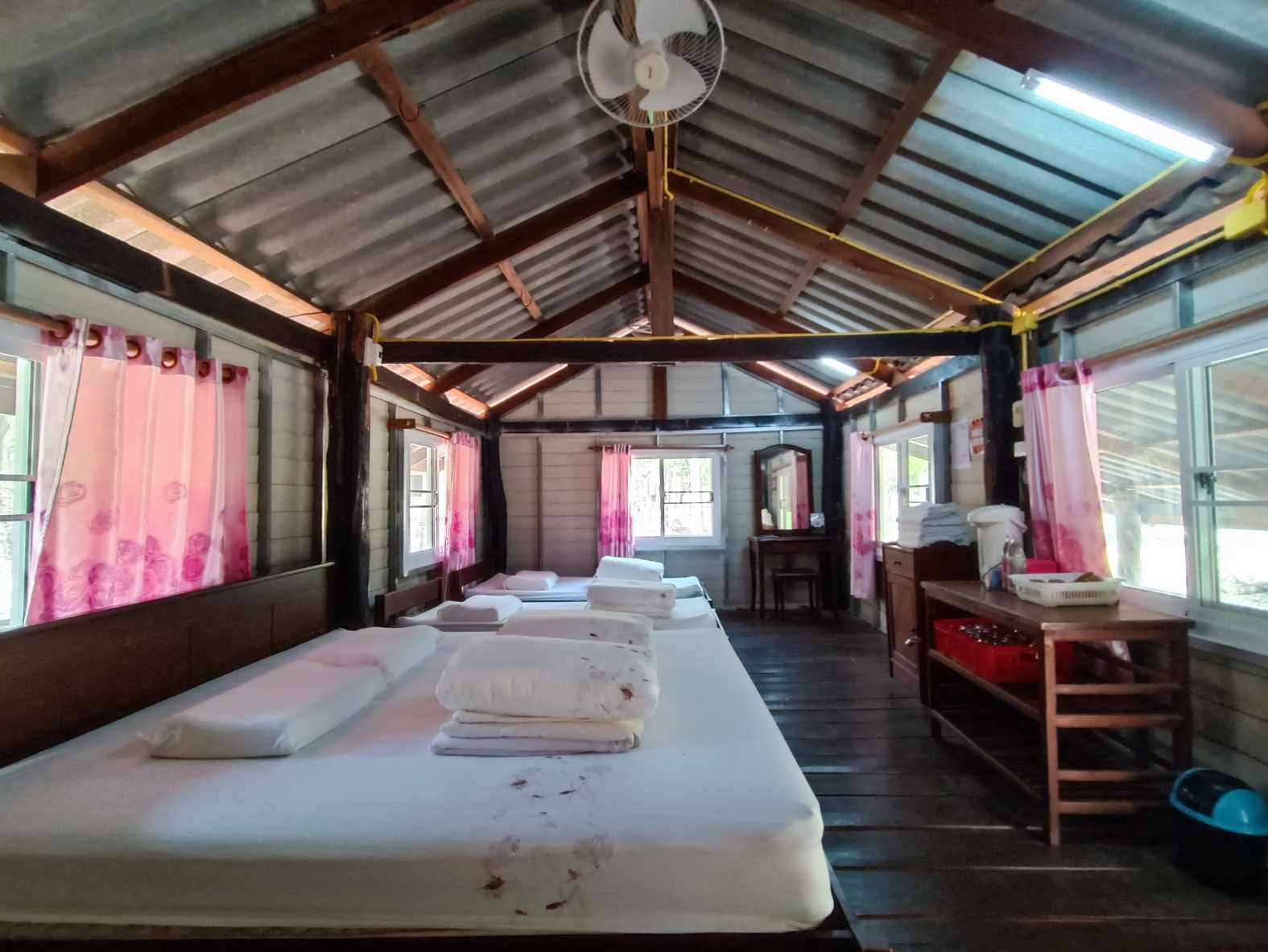 ภูพาน 103