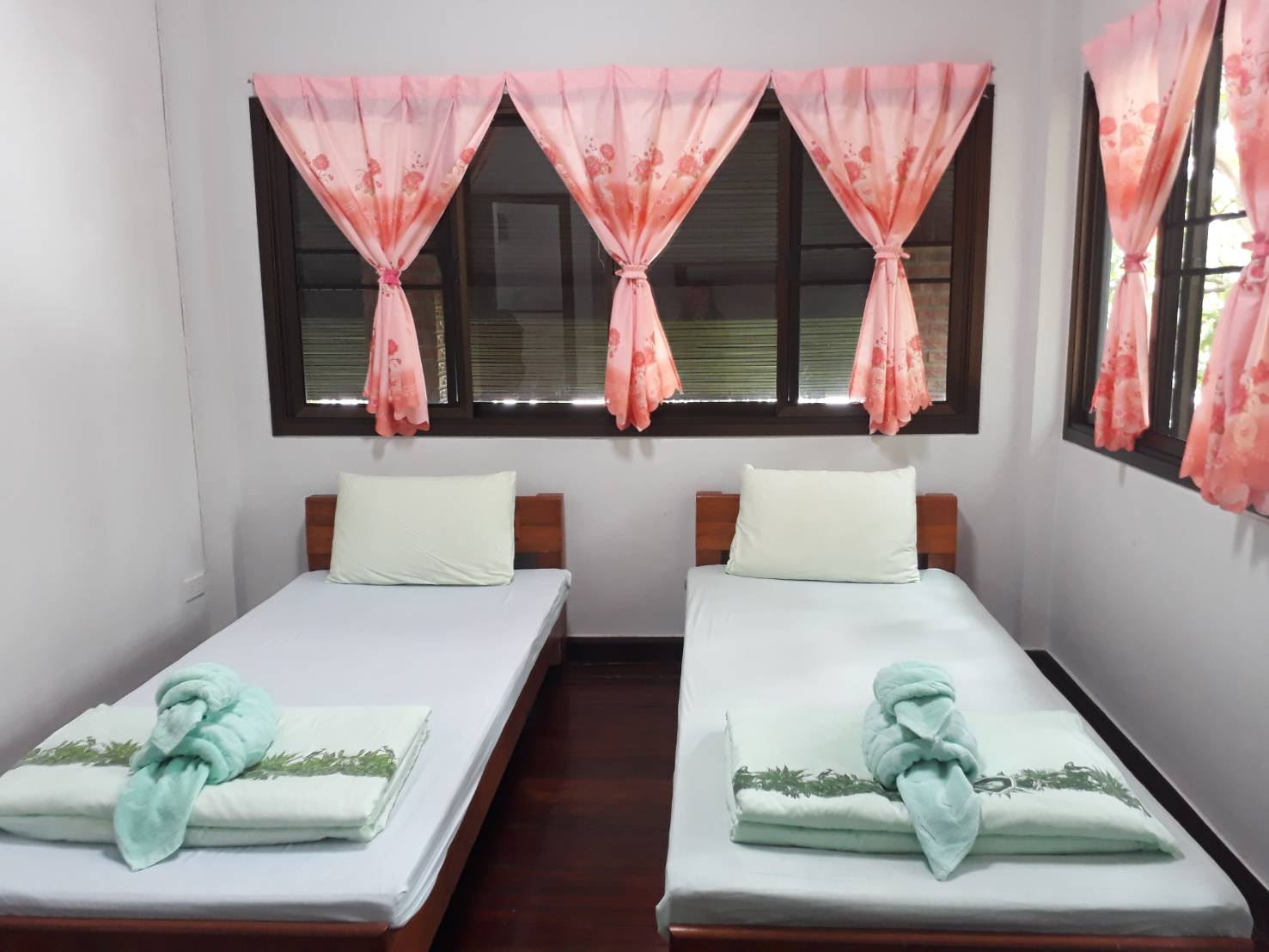 ลำน้ำน่าน 102 (ชงโค)