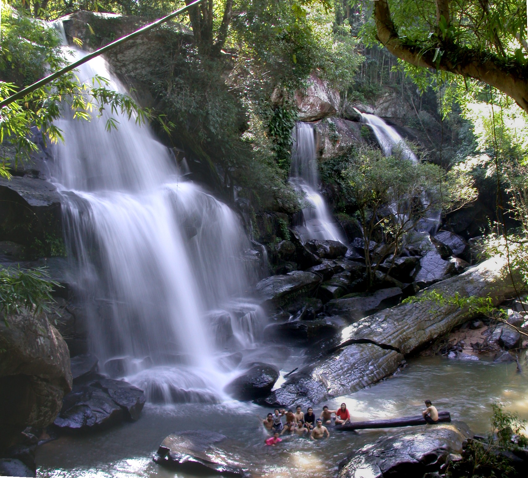 ด้านธรรมชาติที่สวยงาม -  น้ำตกนาจาน