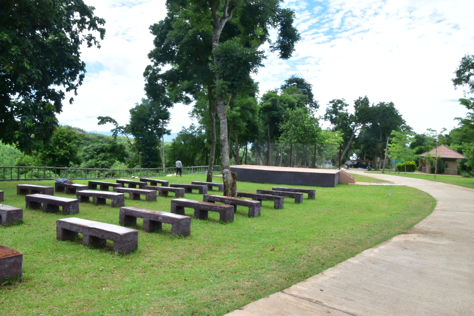 เขื่อนศรีนครินทร์ 932 (ค่ายเยาวชนหญิง)