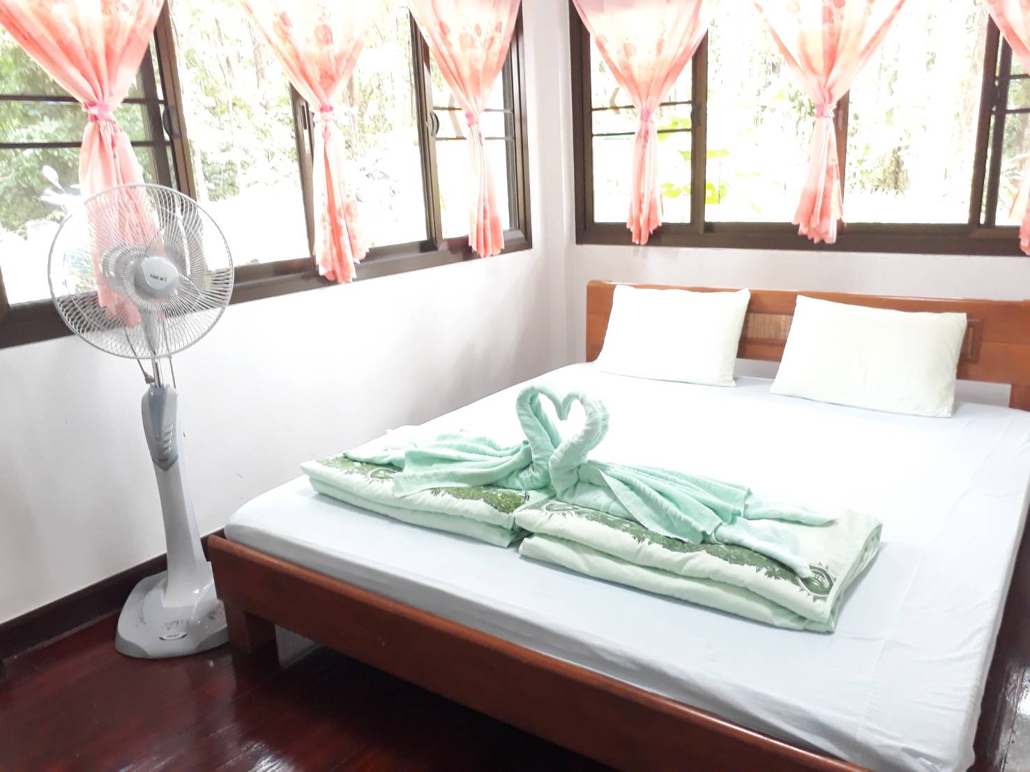 ลำน้ำน่าน 102 (ชงโค)