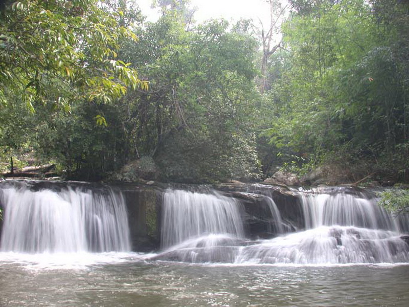 ด้านธรรมชาติที่สวยงาม -  น้ำตกนาจาน