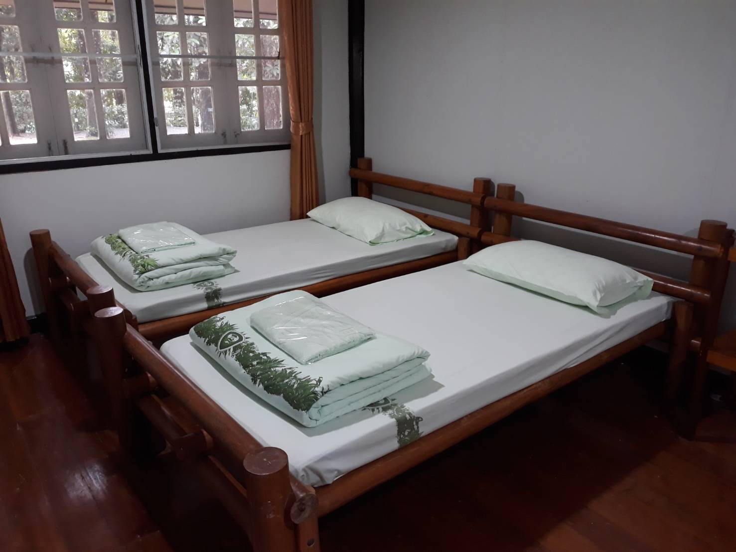 พลิ้ว 107/4 (ธนมิตร)