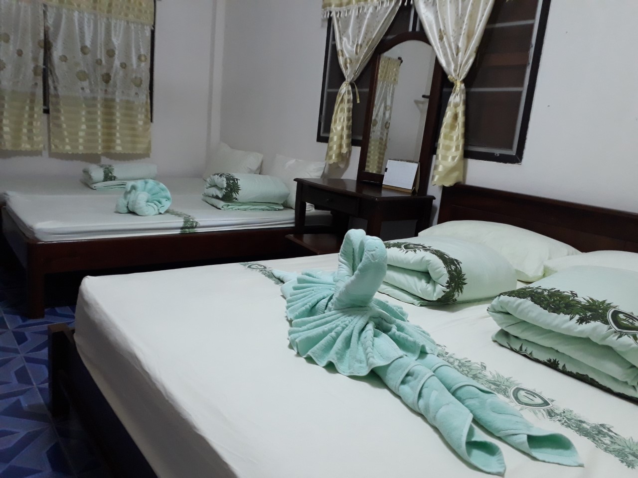 ภูพาน 104