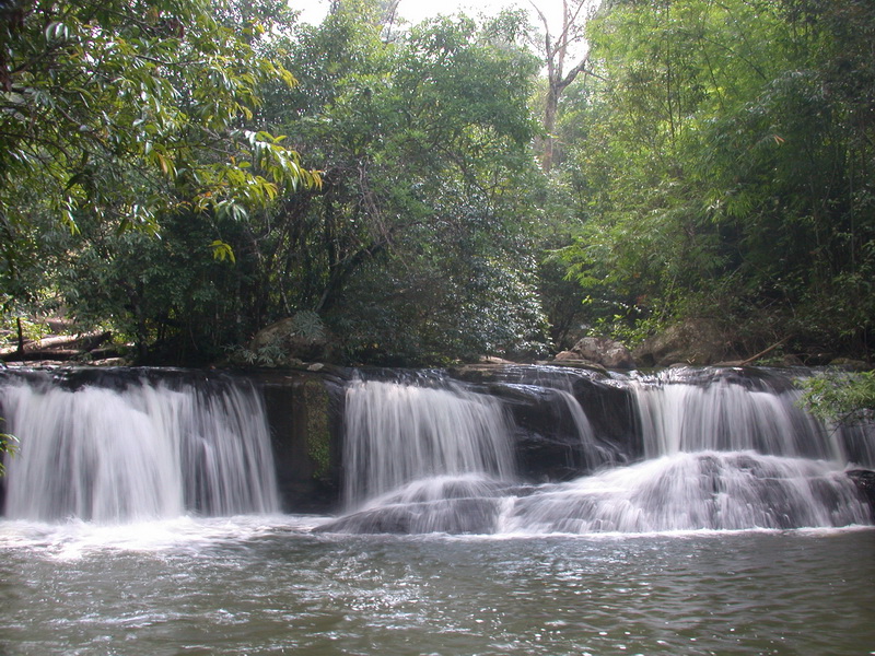 ด้านธรรมชาติที่สวยงาม -  น้ำตกนาจาน