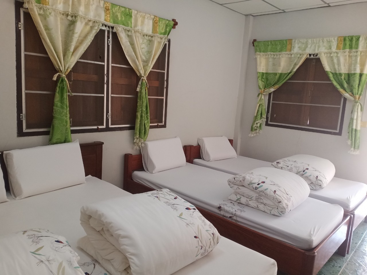 ภูพาน 106
