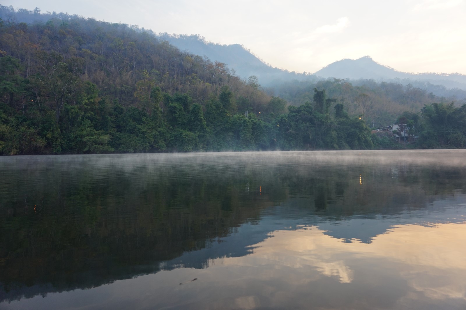ลานแควใหญ่ (พื้นที่กางเต็นท์)